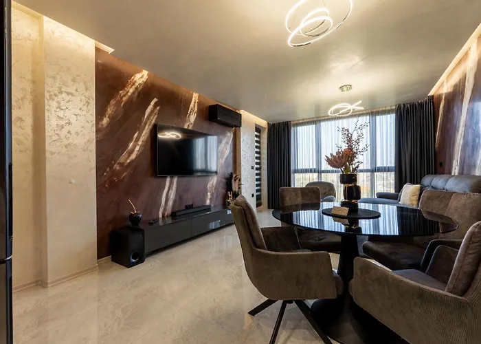 Beni Deluxe Apartment